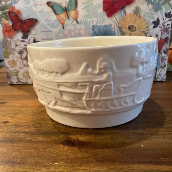 Vintage Haeger pottery Horse drawn sleigh white bow or planter - Picture 3 of 10